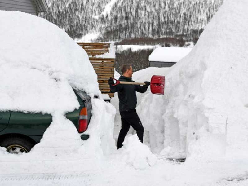Канаду завалило снегом: власти ввели режим ЧС. Фото