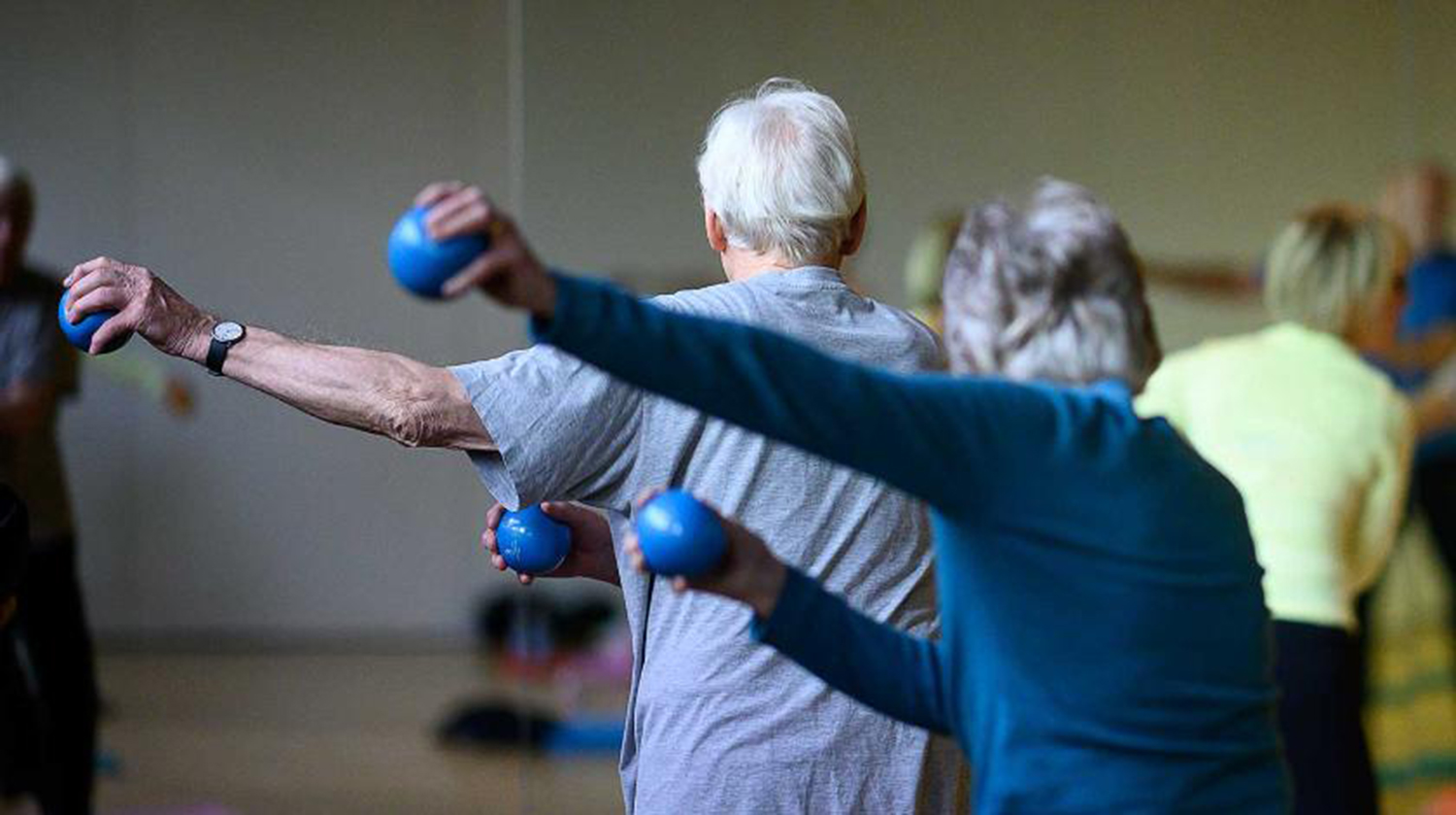 После 60 лет укрепление. Физкультура для пожилых. Лечебная гимнастика для пожилых. Тренировка для пенсионеров. Занятия для пожилых.