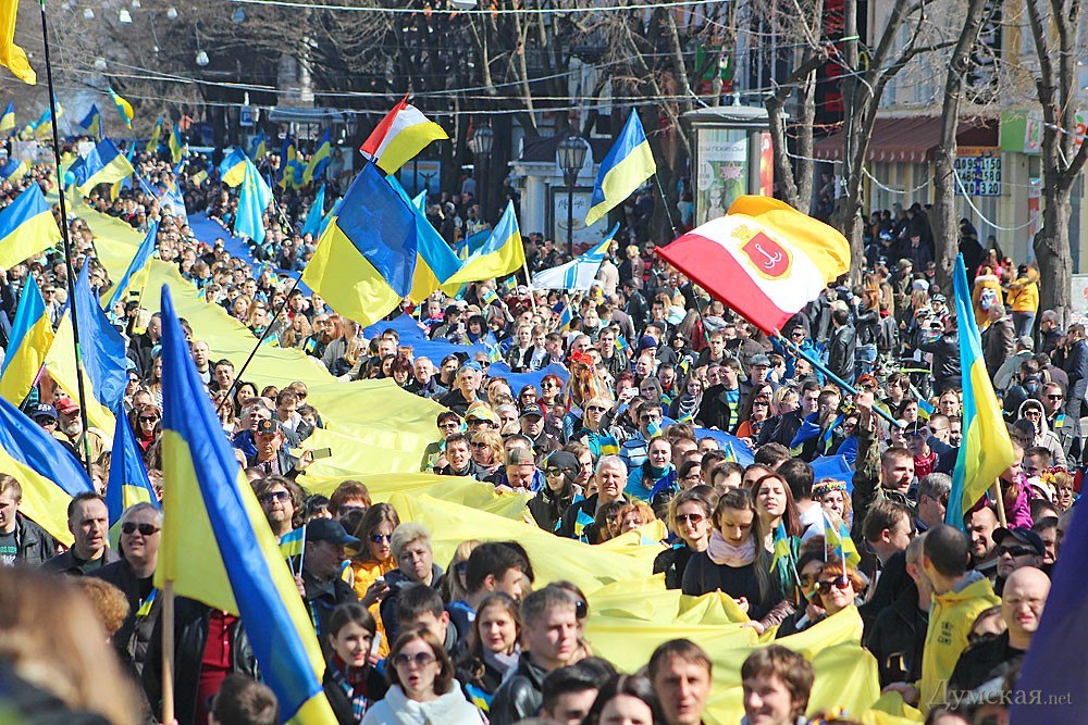 "Апофеозом спротиву в Одесі став березень 2014-го. В той період ми почали влаштовувати багатолюдні акції", - розповіла Зоя Казанжи