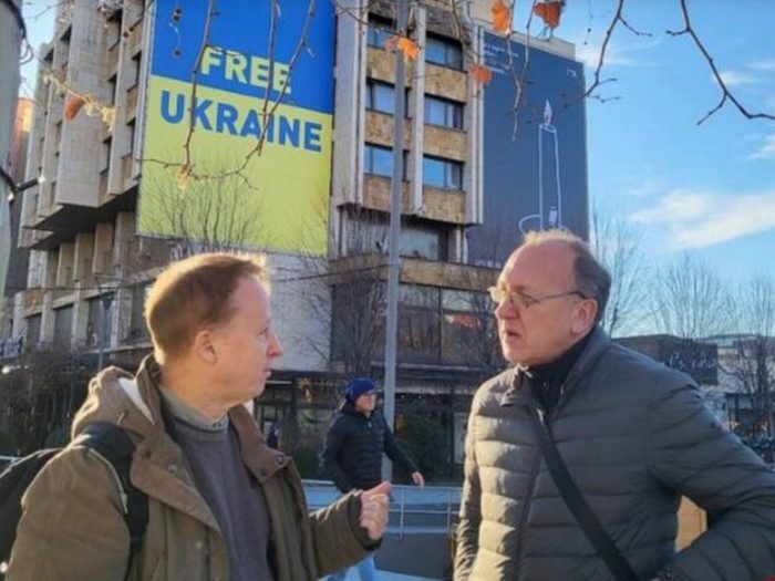 «В оккупации не было ни телевидения, ни радио, ни интернета. Нас можно было почитать разве что в мобильном телефоне», — вспоминает Константин Григоренко (на фото справа)