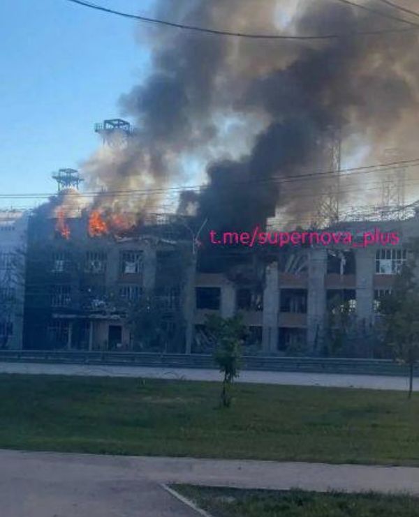 «Фламінго» влаштували пожежу на заводі у Чебоксарах, а в Самарі після атаки безпілотників знову палає НПЗ