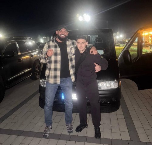 Передача бронированного автомобиля для ГУР "Шаманбат"