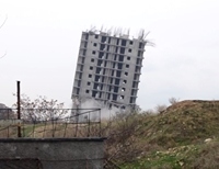Эпик фейл оккупантов в Крыму: два взрыва не смогли разрушить многоэтажку
