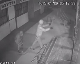 Roshen обнародовала видео нападений на магазины корпорации в Киеве
