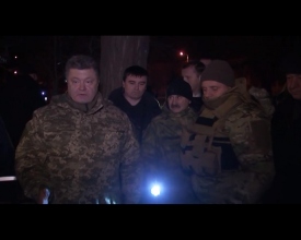 Порошенко в Краматорске: "Украина находится под атакой самого мощного оружия" 