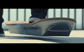 Lexus презентовал "летающий скейт"