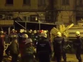 В Киеве обрушились перекрытия аварийного дома, завалив людей