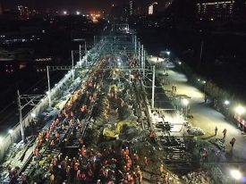 В Китае железнодорожную развязку построили всего за одну ночь 
