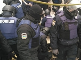 В Киеве под Соломенским судом стреляли в полицейского