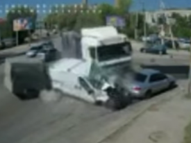 Появилось новое видео масштабной аварии в Днепре