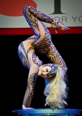Российская гимнастка шокировала жюри лондонского шоу Erotica 2010