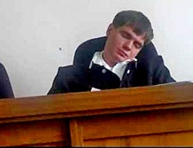 Российский судья, проспав судебное заседание, приговорил обвиняемого к 5 годам тюрьмы